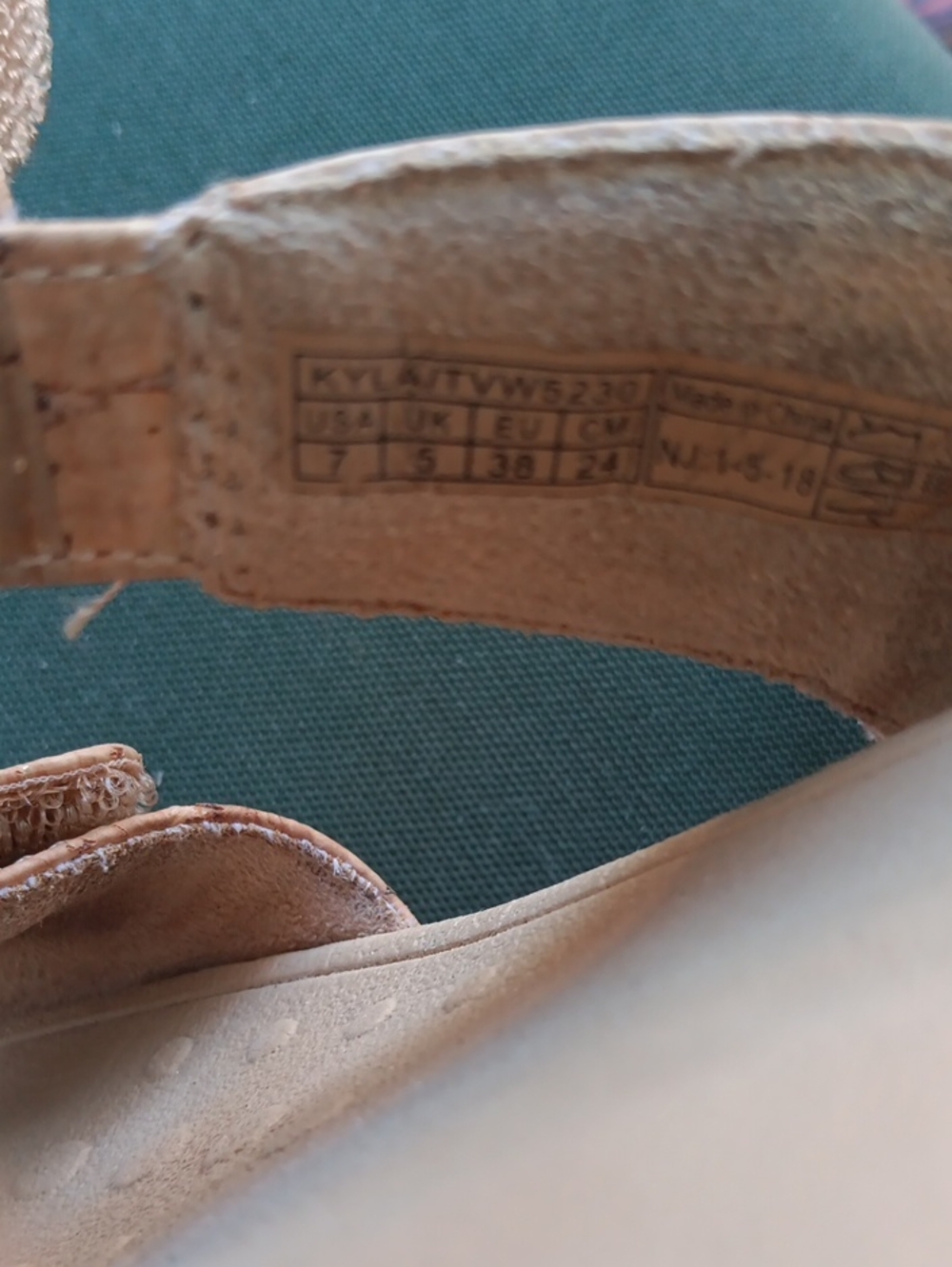 Vionic Women’s Cork-Pattern Slide Sandals in Light Tan - Picture 6 of 7